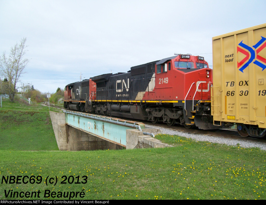 CN 2149 on the 403 West